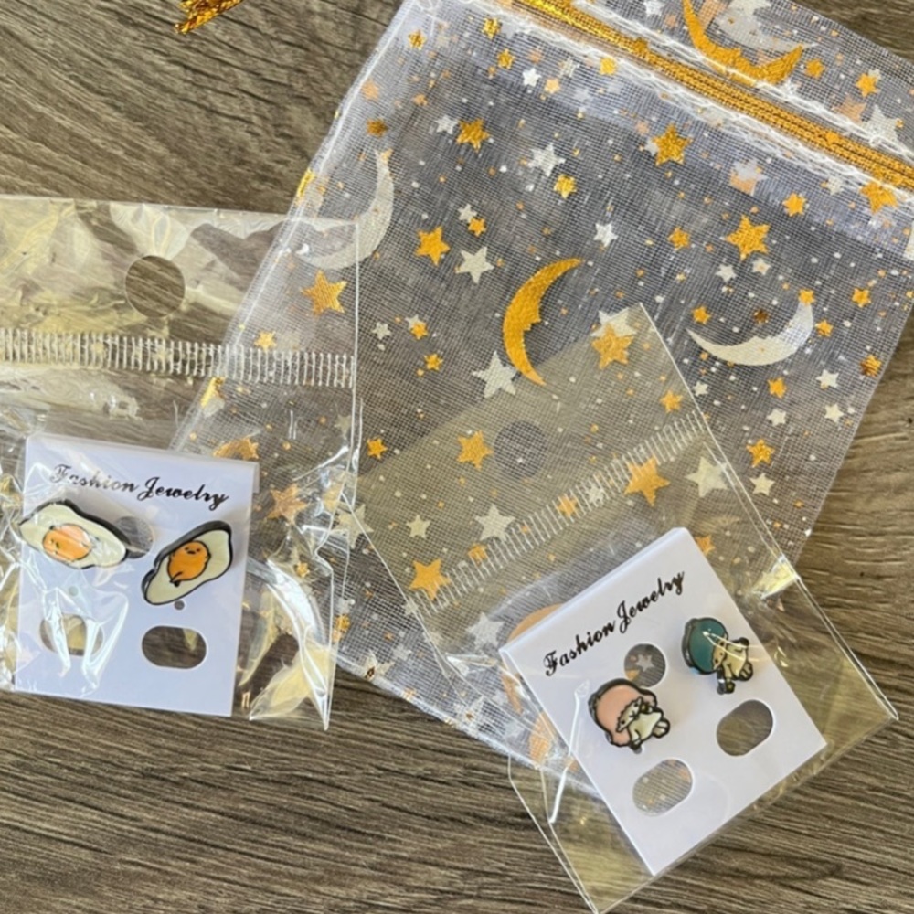 Gudetama & Little Twin Stars earrings
